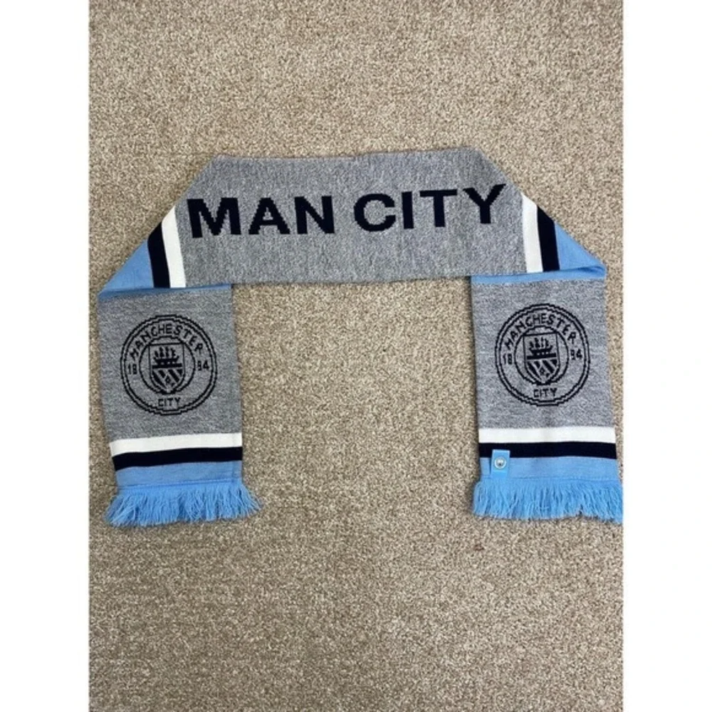 MANCHESTER CITY ENGLAND rare FOOTBALL SOCCER FAN SCARF OFFICIAL PRODUCT ONE SIZE